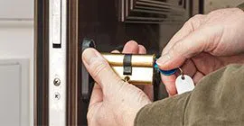 Universal Locksmith Store Compton, CA 310-955-1724 Universal Locksmith Store Compton, CA 310-955-1724